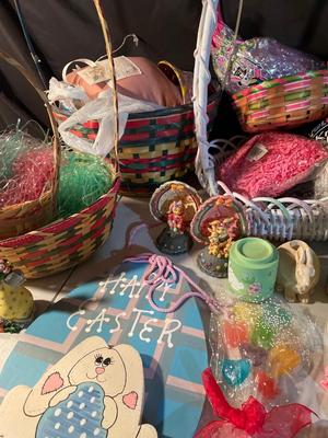 Easter baskets & decor