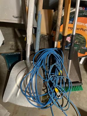 Shelf & contents incl. shovels