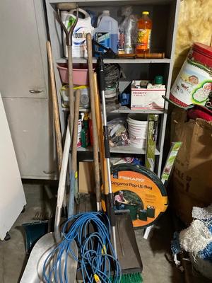 Shelf & contents incl. shovels