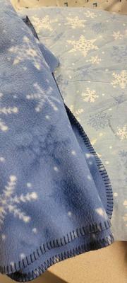 Blankets, pillows, quilt