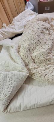 Quilt, crocheted bedcover