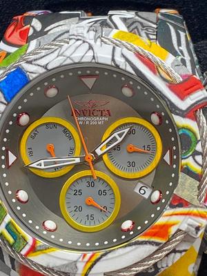 LIKE NEW INVICTA MEN’S WATCH BOLT ZEUS MODEL 30065 GRAFFITI STYLE