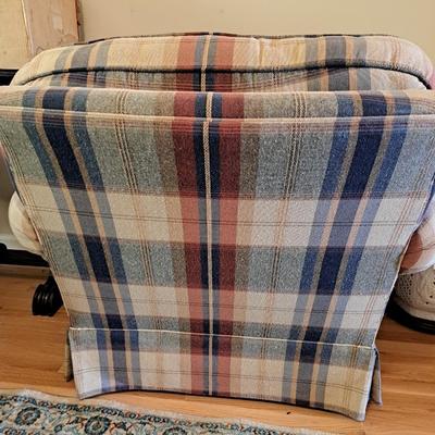 LT Designs Cozy Plaid Arm Chair (GB-BM)