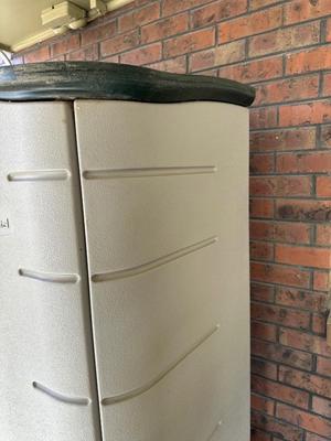 RUBBERMAID STORAGE SHED