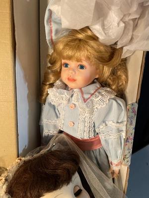 Dolls, car, lunchbox, marbles, army men