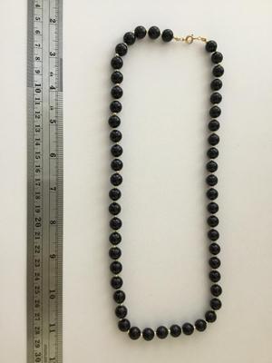 Black beaded fashion necklace