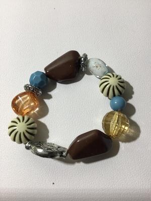 Fashion beaded stretchy bracelet