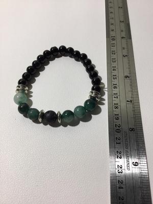 Black and green stretchy beaded bracelet