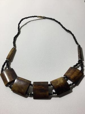 Vintage brown and black beaded fashion necklace
