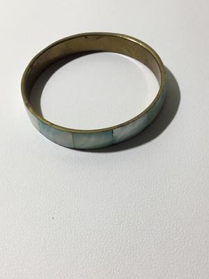 Mother of pearl fashion bangle