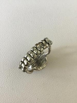 Silver tone stretchy fashion ring