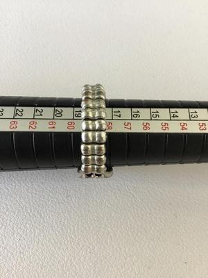 Silver tone stretchy fashion ring