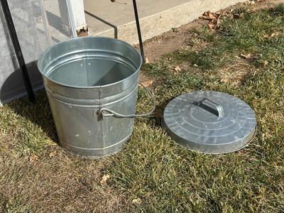 3 METAL WINDOW SCREENS, METAL LOCKING LID CAN, METAL BUCKET WITH “O” RING HANDLES AND REAL ESTATE SIGN HOLDER