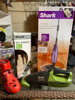 Shark mop, pet vac, vtg ski boot air pump