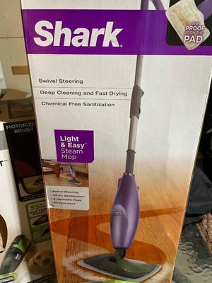 Shark mop, pet vac, vtg ski boot air pump