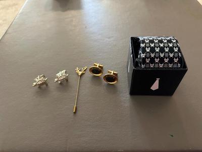 CUFF LINKS, TIE AND STAG LAPEL PIN