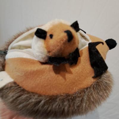 Assorted Stuffed Animals and Puppets (LR-EL)