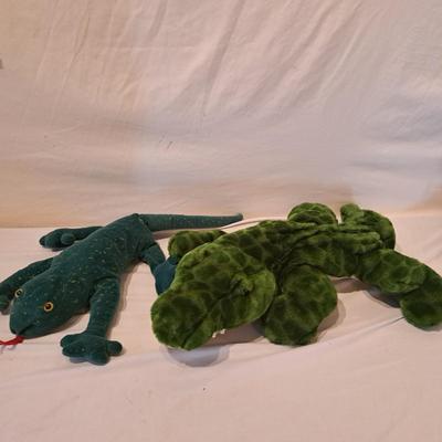 Assorted Stuffed Animals and Puppets (LR-EL)