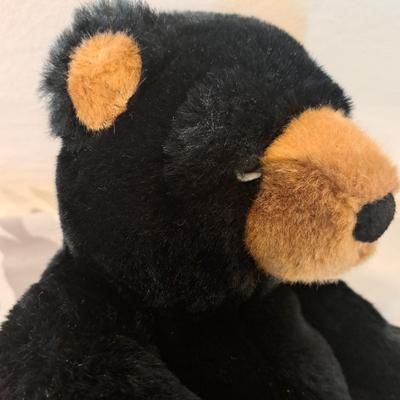Assorted Stuffed Animals and Puppets (LR-EL)