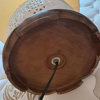 Large Ornate Porcelain Table Lamp (GB-BM)