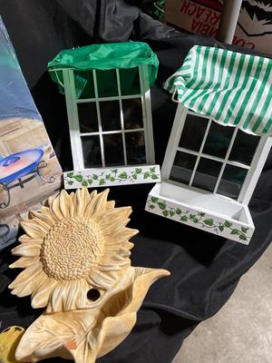 Bird bath & outdoor decor