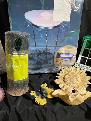 Bird bath & outdoor decor