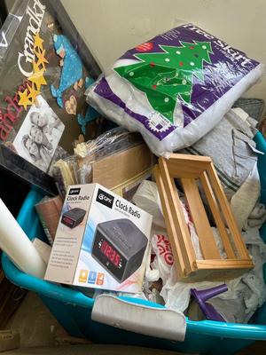 Pickers Grab Boxes!!