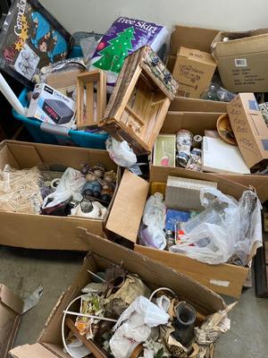 Pickers Grab Boxes!!