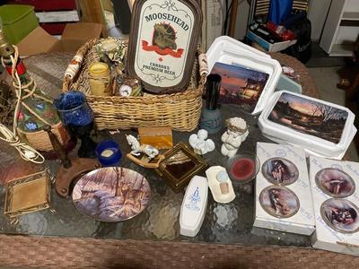 Moosehead lighted sign, plates & misc