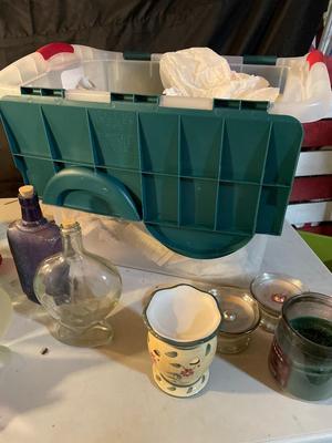 Groovy wine bottles with tote