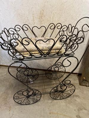 Plant stands & metal tray