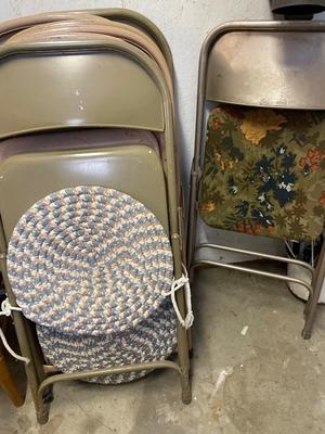 7 metal folding chairs