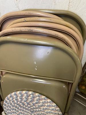 7 metal folding chairs