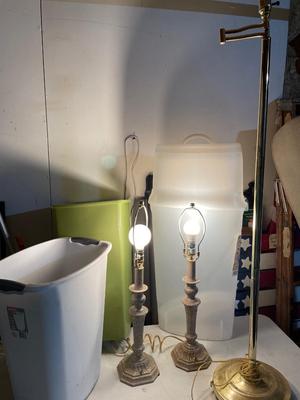2 table lamps, floor lamp, trash cans, etc