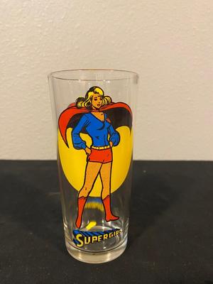 1976 SUPERGIRL PEPSI PINT GLASS