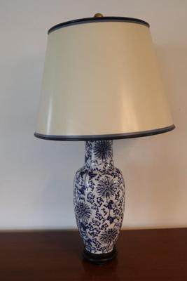 Vintage Blue and White Table Lamp