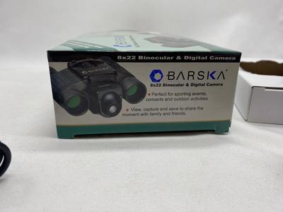 BARSKA B-22 BINOCULAR & DIGITAL CAMERA COMBO