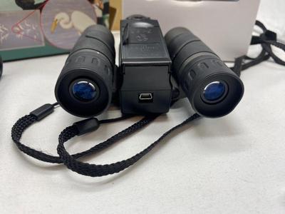 BARSKA B-22 BINOCULAR & DIGITAL CAMERA COMBO