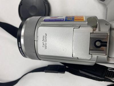 SONY DIGITAL STILL CAMERA DSC-F717