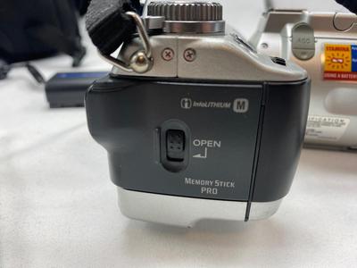 SONY DIGITAL STILL CAMERA DSC-F717