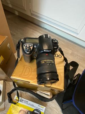 A MUST HAVE NIKON D200 DIGITAL FIELD CAMERA, ITS GOT IT ALL!!