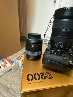 A MUST HAVE NIKON D200 DIGITAL FIELD CAMERA, ITS GOT IT ALL!!