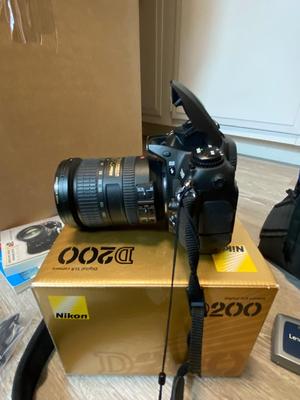 A MUST HAVE NIKON D200 DIGITAL FIELD CAMERA, ITS GOT IT ALL!!