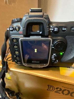 A MUST HAVE NIKON D200 DIGITAL FIELD CAMERA, ITS GOT IT ALL!!