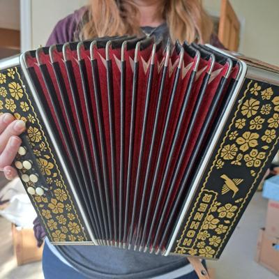 Hohner Accordion (PB-ES)