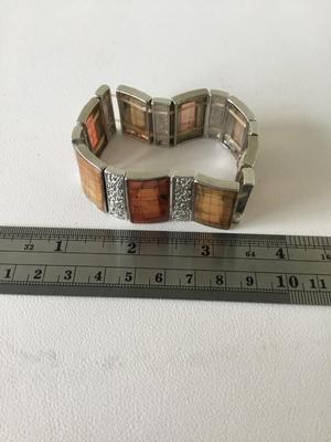 Beautiful stretchy fashion bracelet