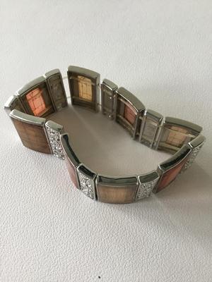 Beautiful stretchy fashion bracelet