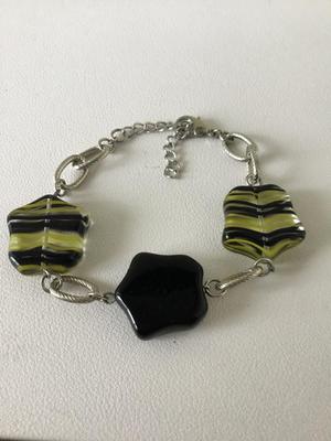 Beautiful silver tone green and black fashion bracelet