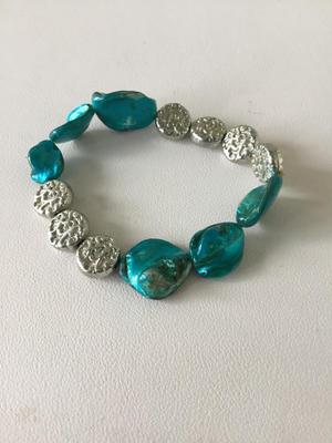 Faux pearl shell fashion stretchy bracelet