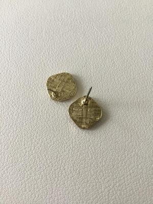 Black square stud earrings